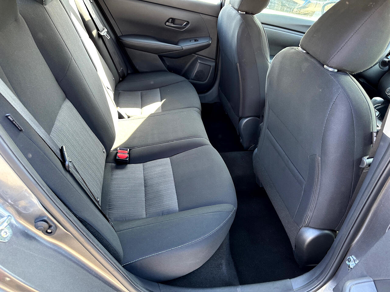 Vehicle image 23 of 44