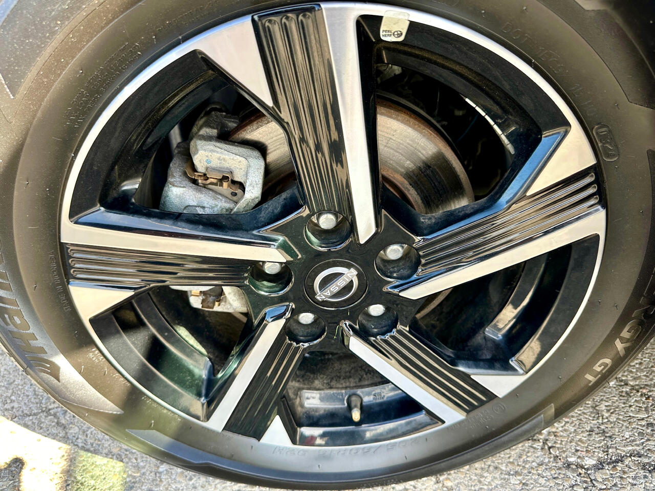 Vehicle image 39 of 44