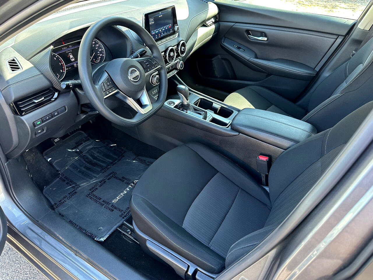 Vehicle image 18 of 44