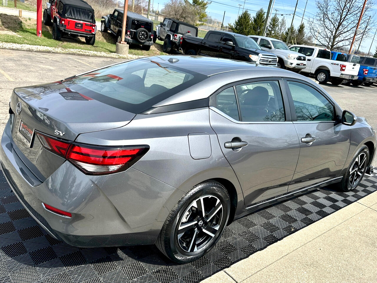 Vehicle image 3 of 44