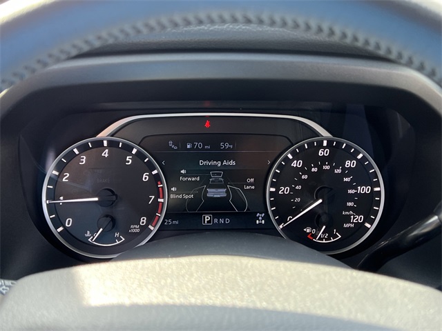 Vehicle image 16 of 28