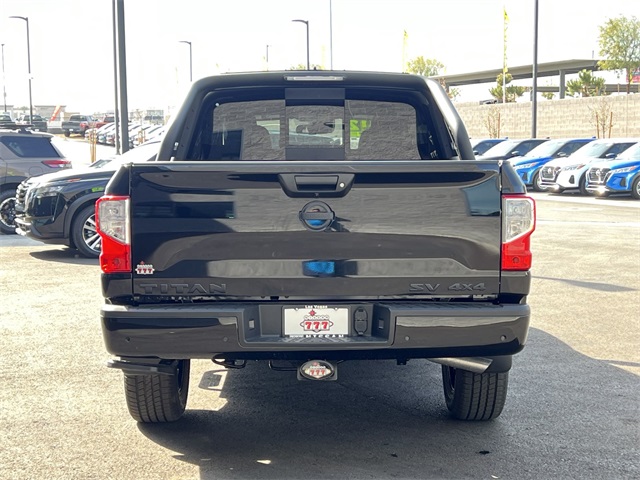 Vehicle image 7 of 28