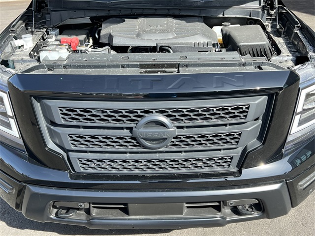 Vehicle image 3 of 28