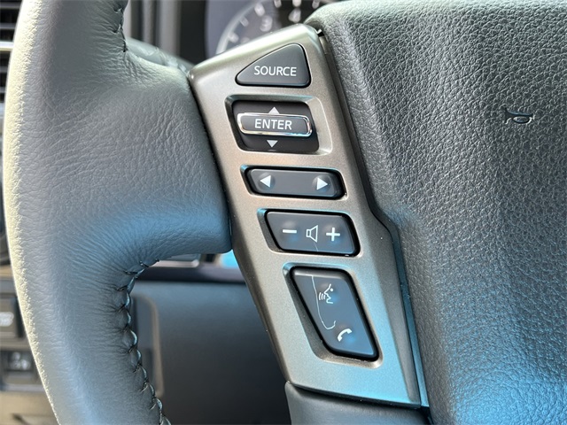 Vehicle image 14 of 28