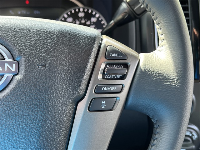 Vehicle image 17 of 28