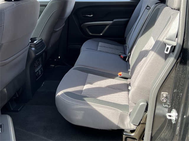 Vehicle image 22 of 28