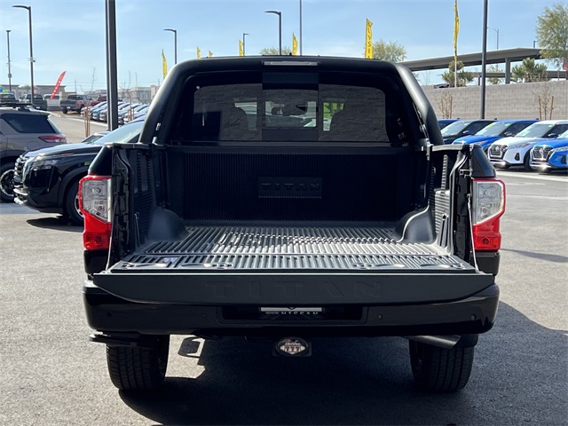 Vehicle image 10 of 28