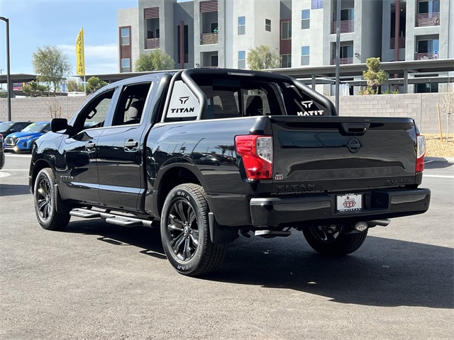 Vehicle image 8 of 28