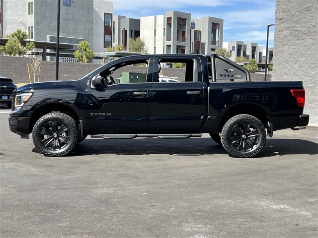 Vehicle image 9 of 28