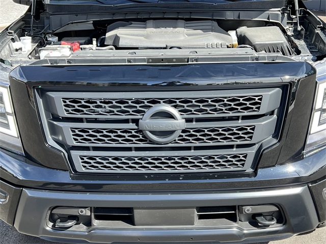 Vehicle image 3 of 28