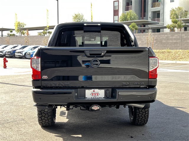 Vehicle image 8 of 28