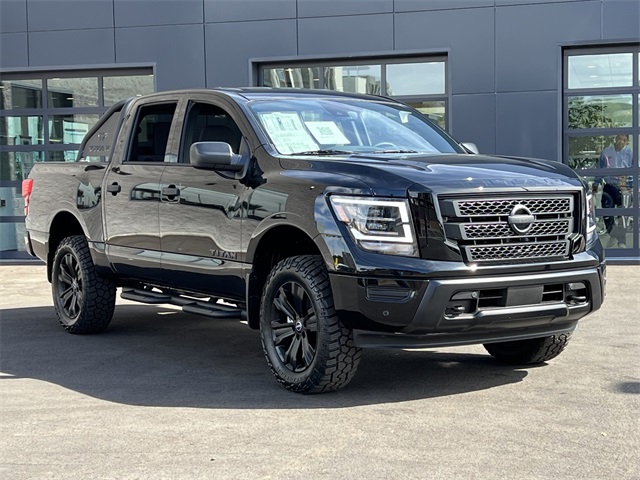 Vehicle image 4 of 28