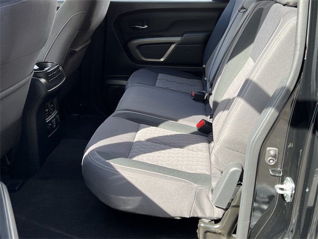 Vehicle image 22 of 28