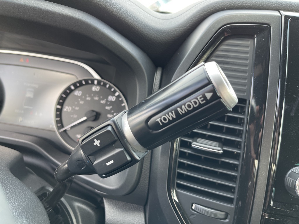 Vehicle image 28 of 31