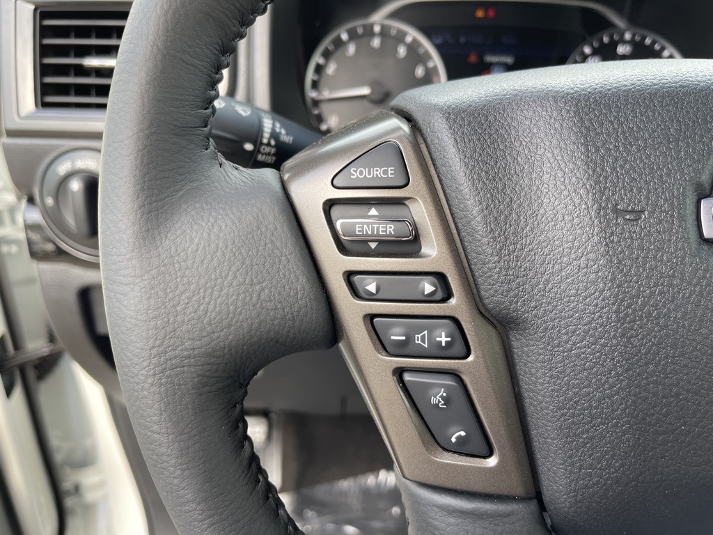 Vehicle image 26 of 31