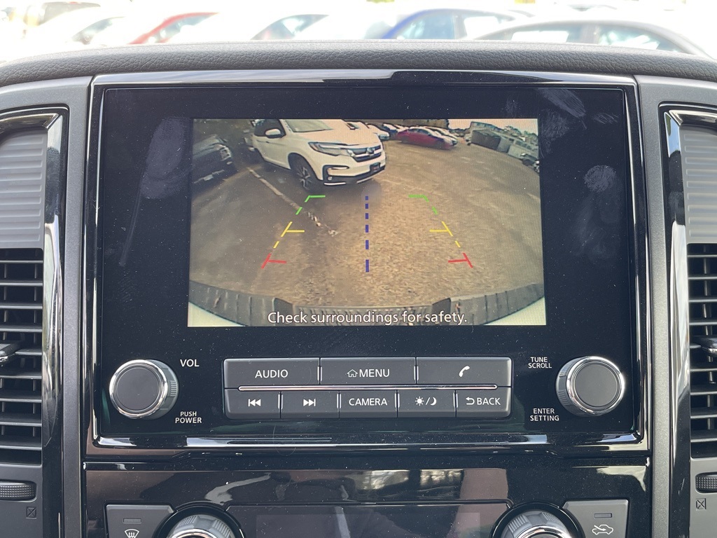 Vehicle image 24 of 31