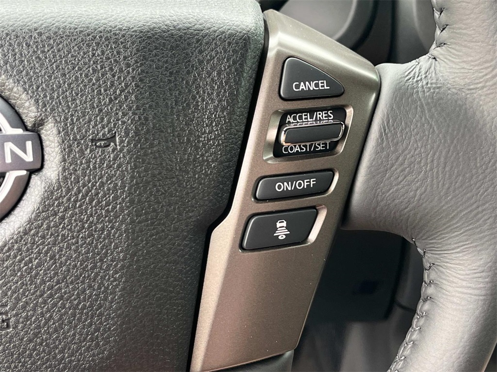 Vehicle image 25 of 30