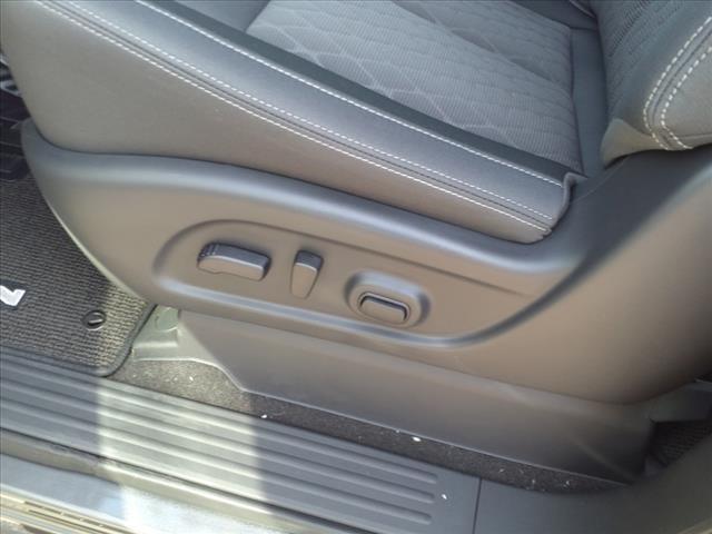 Vehicle image 6 of 15