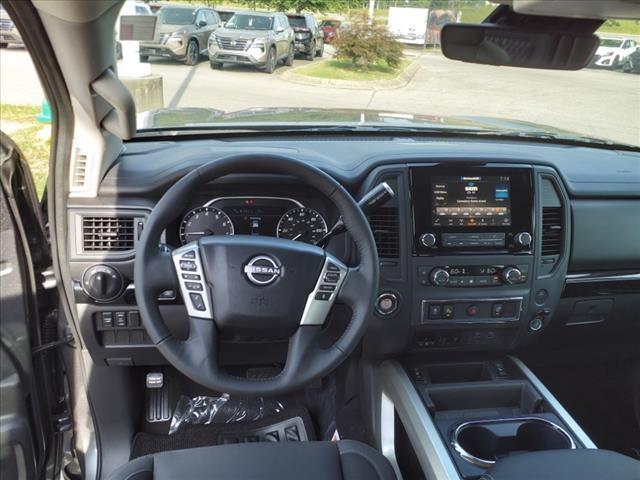 Vehicle image 10 of 15