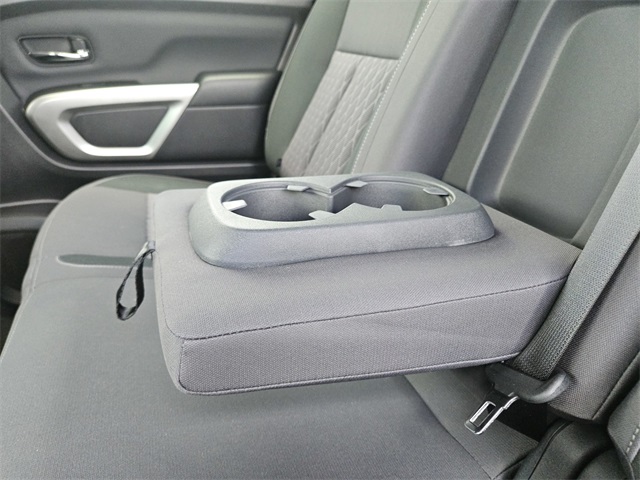 2024 Nissan Titan XD SV Image 27 of 38