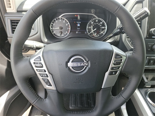 2024 Nissan Titan XD SV Image 14 of 38
