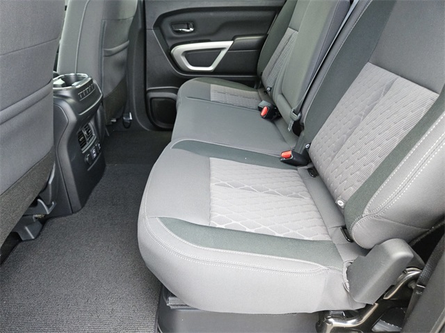 2024 Nissan Titan XD SV Image 11 of 38