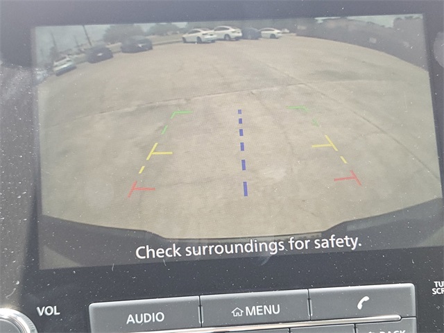 2024 Nissan Titan XD SV Image 17 of 38