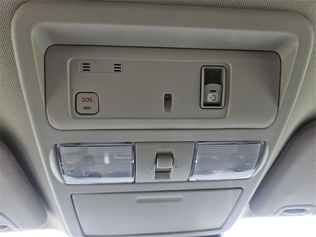 2024 Nissan Titan XD SV Image 25 of 38