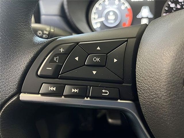 Vehicle image 19 of 22