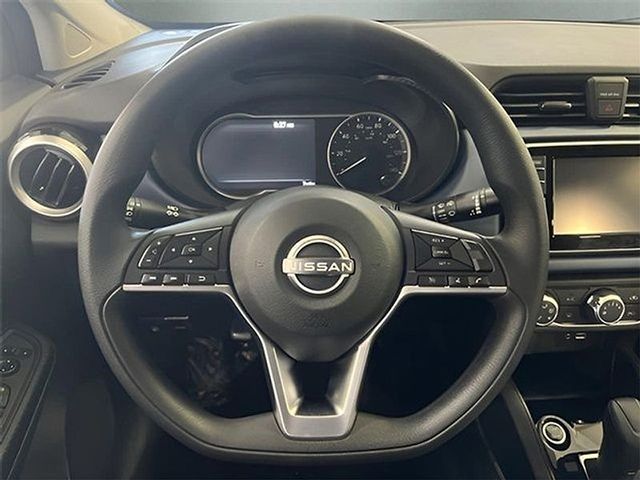 Vehicle image 21 of 22