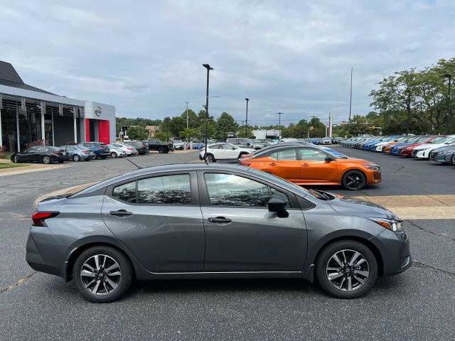 Vehicle image 5 of 20