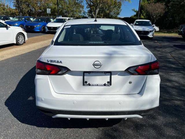 Vehicle image 6 of 18