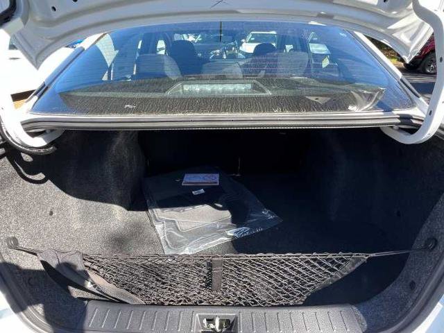 Vehicle image 12 of 18