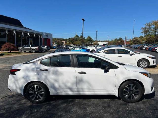 Vehicle image 4 of 18