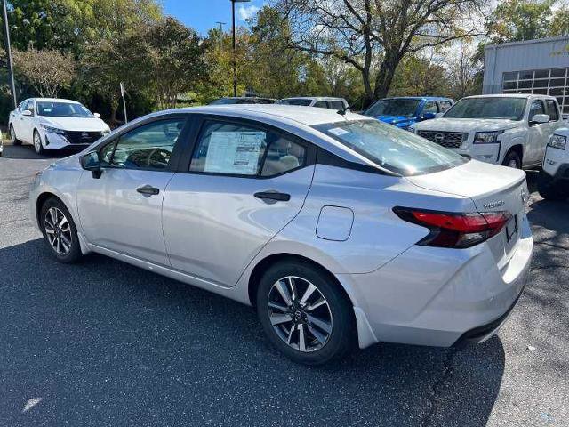 Vehicle image 7 of 19
