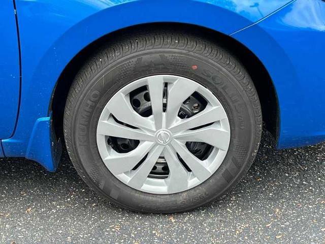 Vehicle image 10 of 20