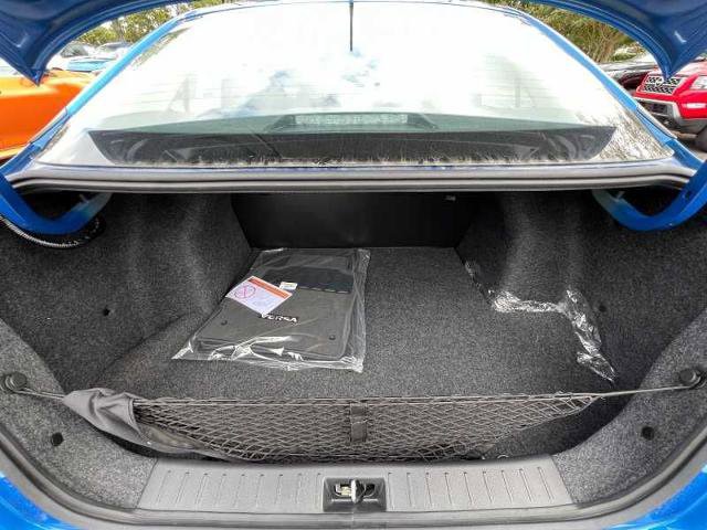 Vehicle image 13 of 20