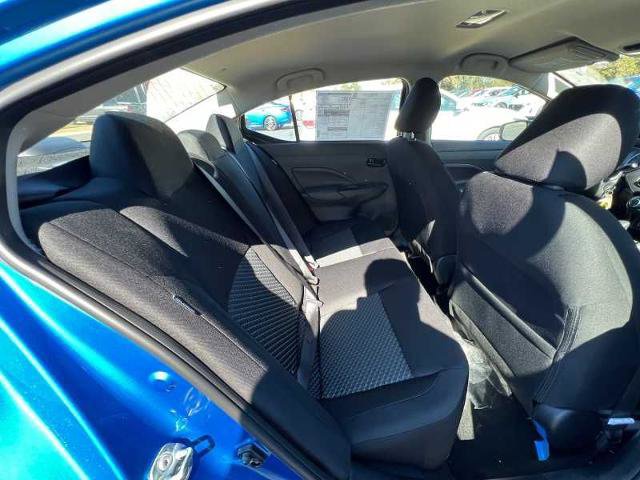 Vehicle image 14 of 19