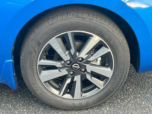 Vehicle image 10 of 20