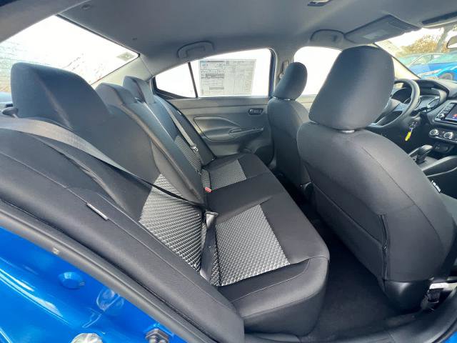 Vehicle image 15 of 20