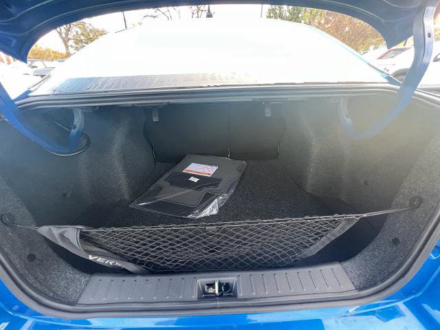 Vehicle image 13 of 20