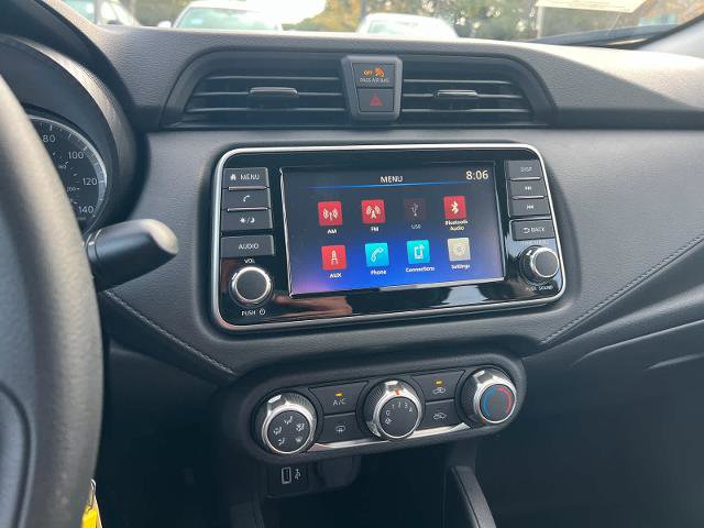 Vehicle image 17 of 20