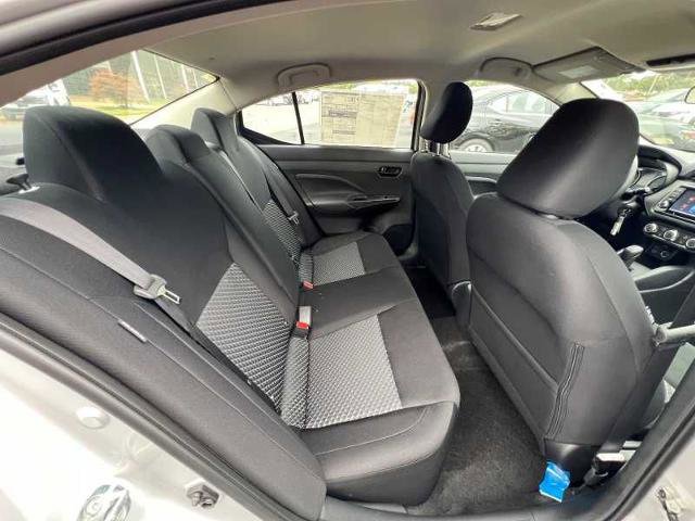 Vehicle image 15 of 20