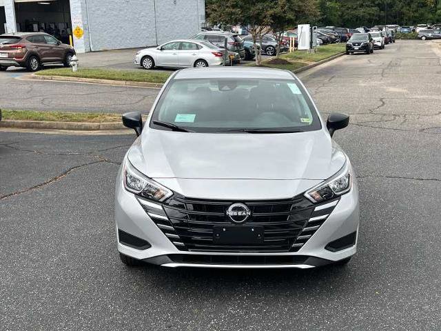Vehicle image 2 of 20