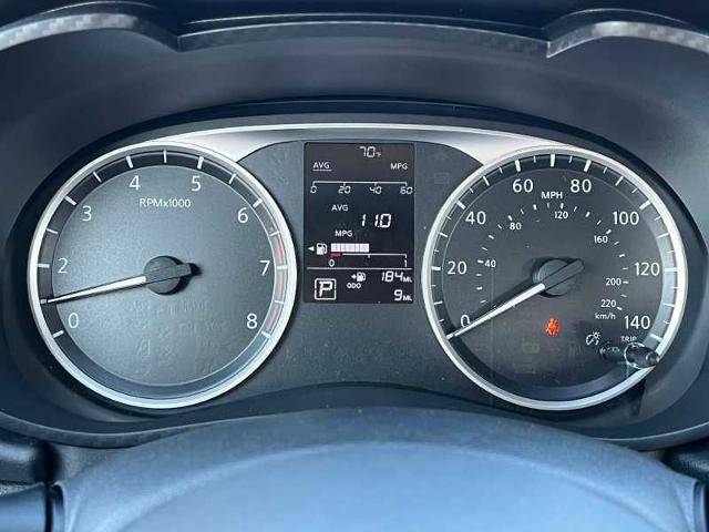 Vehicle image 18 of 19