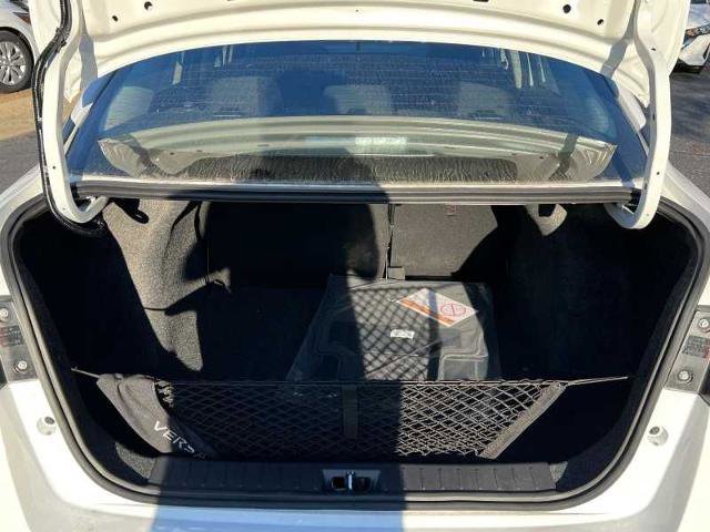 Vehicle image 12 of 19