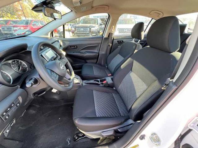 Vehicle image 10 of 19