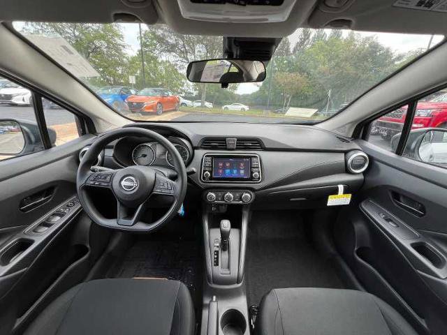 Vehicle image 16 of 19