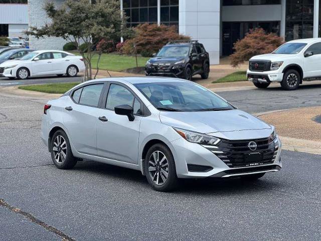 Vehicle image 3 of 19