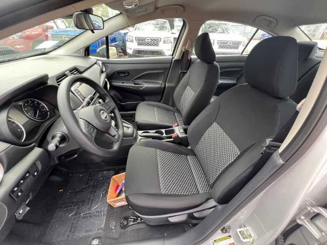 Vehicle image 11 of 19